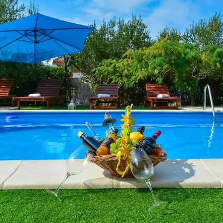 Σπίτι διακοπών Holiday Kiara With Pool *